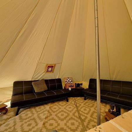 Glamping In Style Bell Tent Hotel Ifield Exterior photo