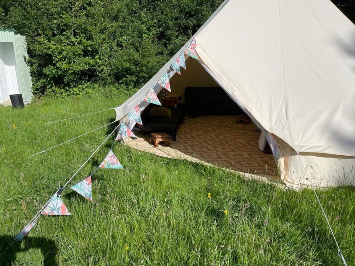 Glamping In Style Bell Tent Hotel Ifield Exterior photo